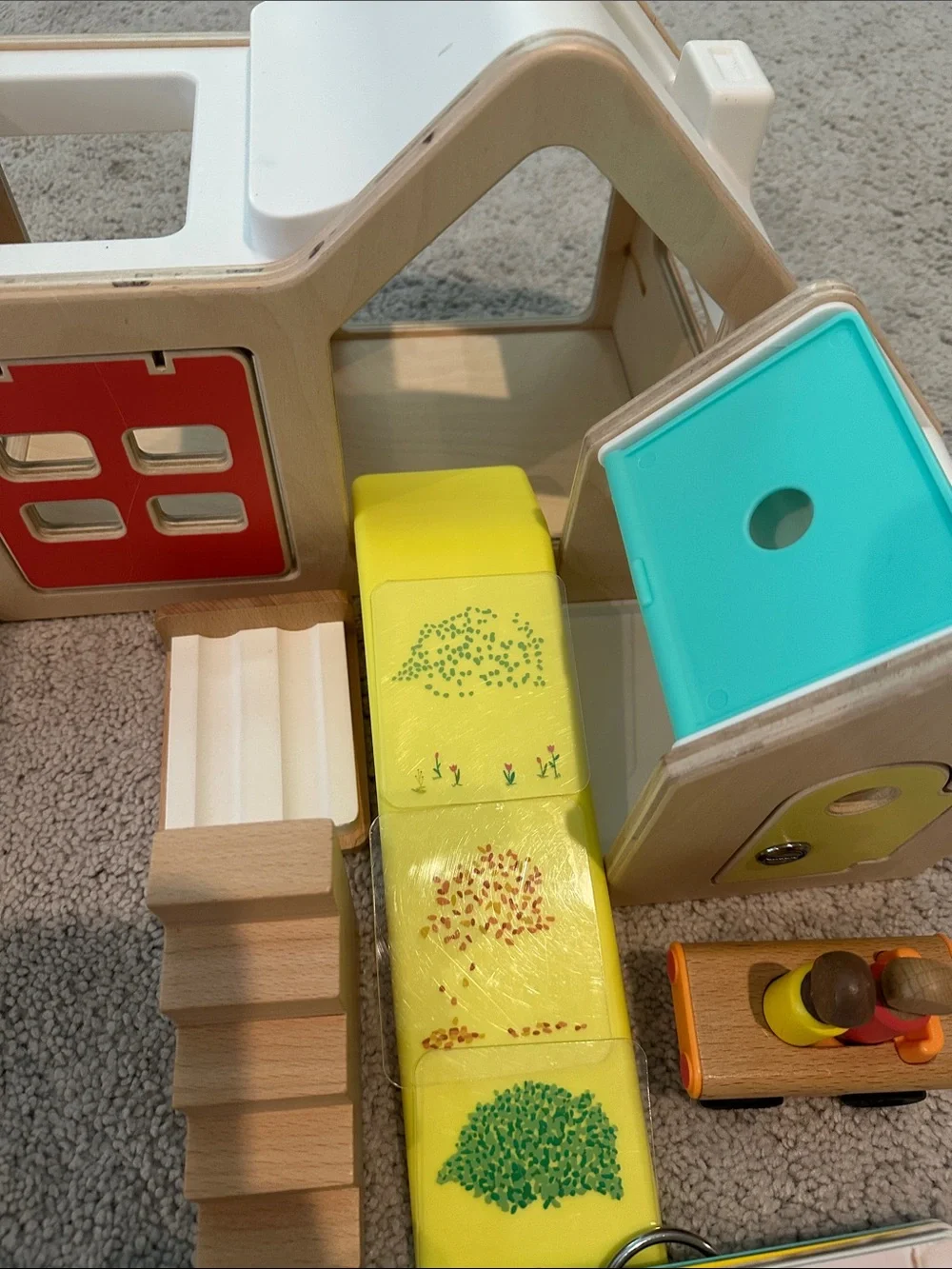 Lovevery Observer Montessori playkit